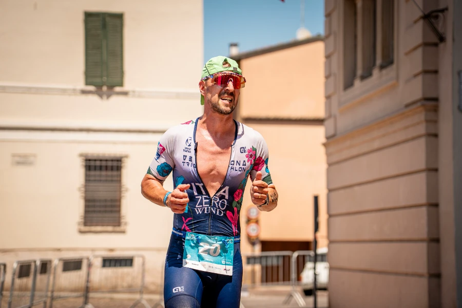 MASSAGGIA ALLA TRIO ISEO FRANCIACORTA CON DIABASI (3)-new Evento Swim The Island Sirmione