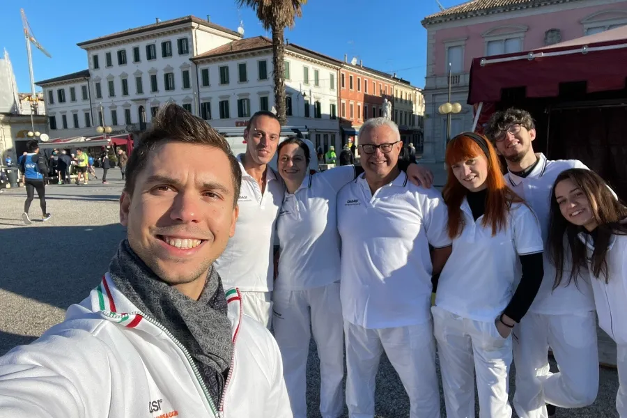 MASSAGGIA ALLA MARATONA DI NAPOLI 2025