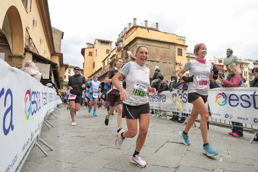 MASSAGGIA ALLA MARATONA DI NAPOLI 2025